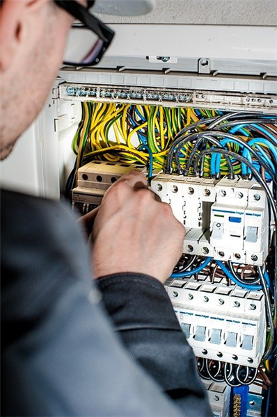 Que faut-il attendre d’un électricien à Rambouillet ? 