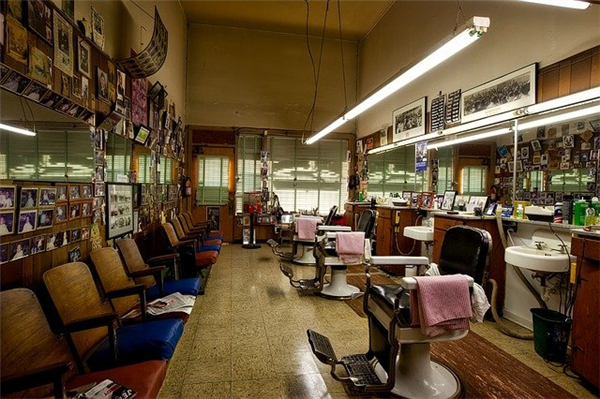Siège barber : les tendances pour équiper votre salon de barbier