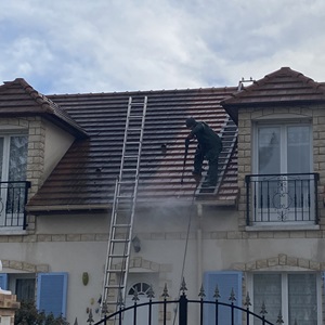 Accroche-toit , un façadier à Les Pavillons-sous-Bois