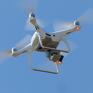 Drone Aveyron Services, un charpentier à Beaucaire